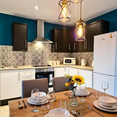 Modern And Spacious Apartment! Liverpool Exterior photo
